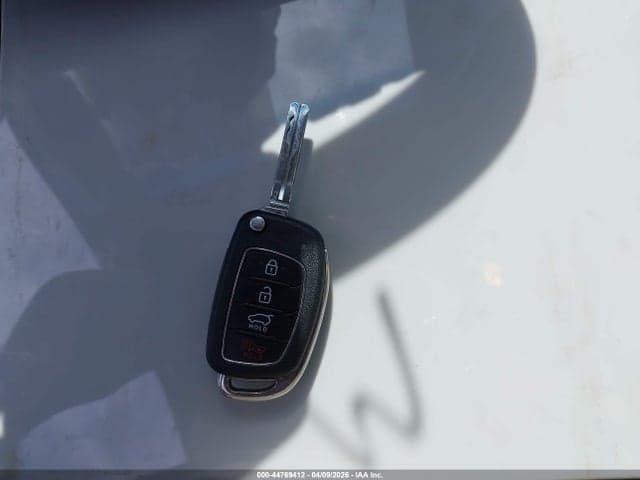 2017 HYUNDAI TUCSON SE 11