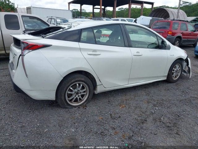 2017 TOYOTA PRIUS TWO 4