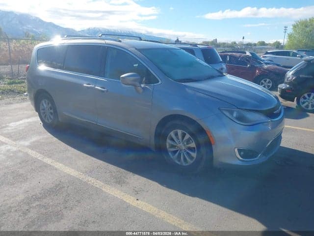 2018 CHRYSLER PACIFICA TOURING L 1