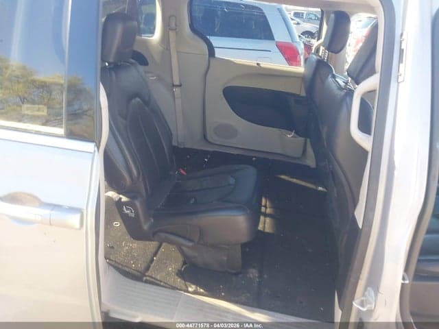 2018 CHRYSLER PACIFICA TOURING L 8