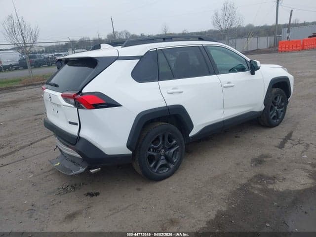 2022 TOYOTA RAV4 ADVENTURE 4