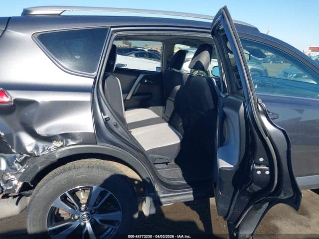 2018 TOYOTA RAV4 XLE 9