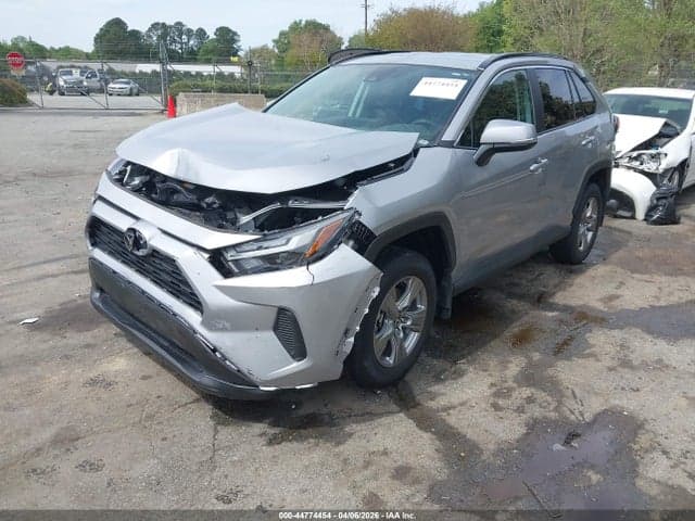 2024 TOYOTA RAV4 XLE 2