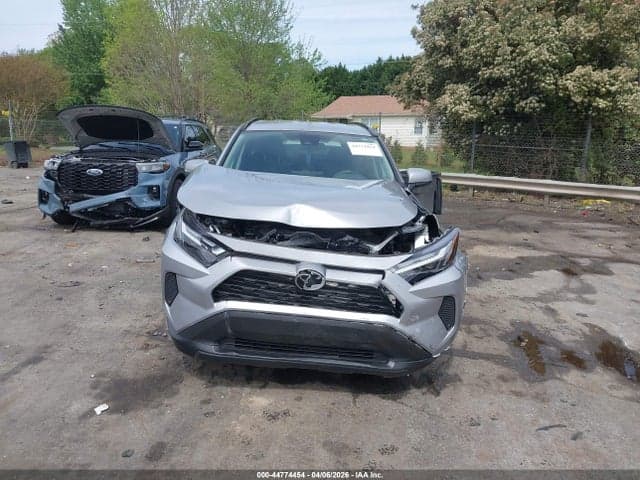2024 TOYOTA RAV4 XLE 12