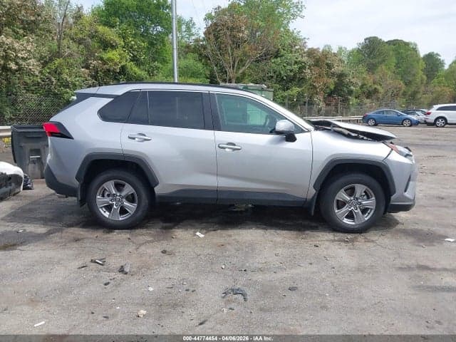 2024 TOYOTA RAV4 XLE 13