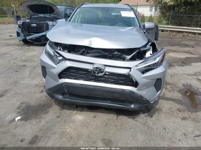 2024 TOYOTA RAV4 XLE 6