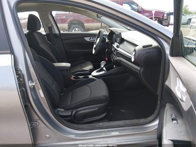 2024 KIA FORTE LXS 5