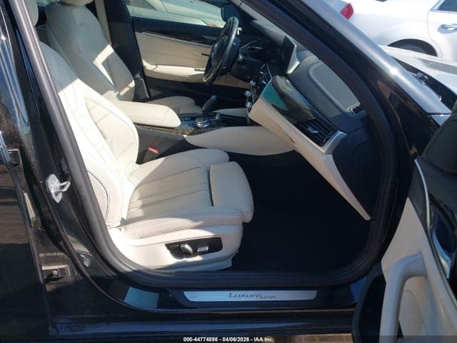 2020 BMW 530I 5
