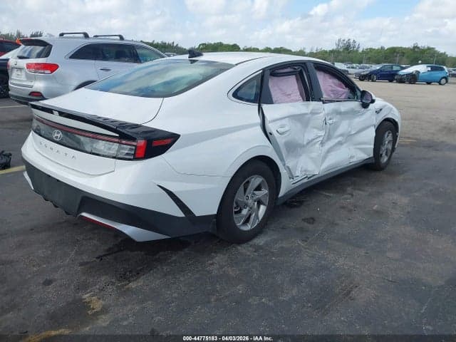 2025 HYUNDAI SONATA SE 4