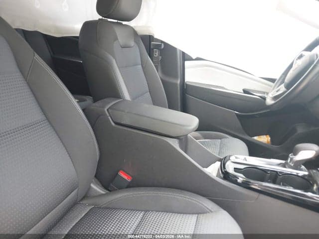 2025 CHEVROLET TRAX FWD LT 5