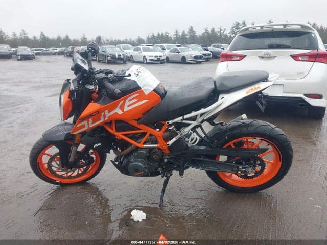 2017 KTM 390 DUKE 13