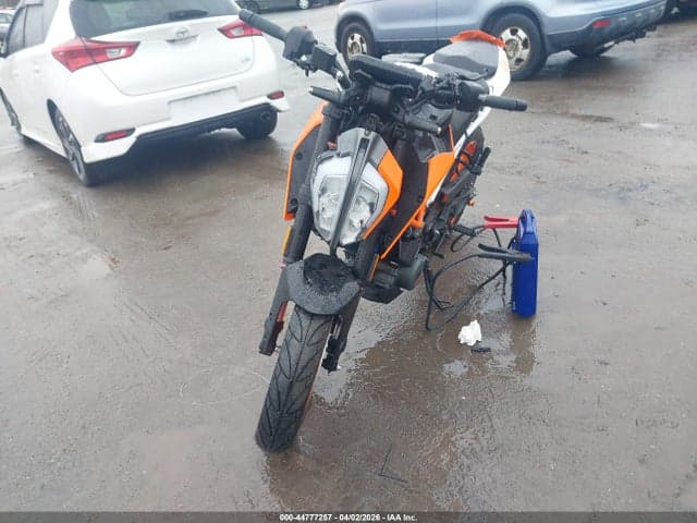 2017 KTM 390 DUKE 14