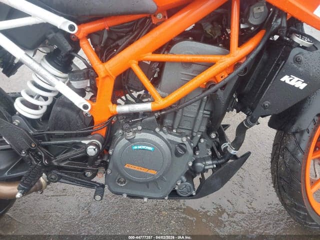2017 KTM 390 DUKE 8