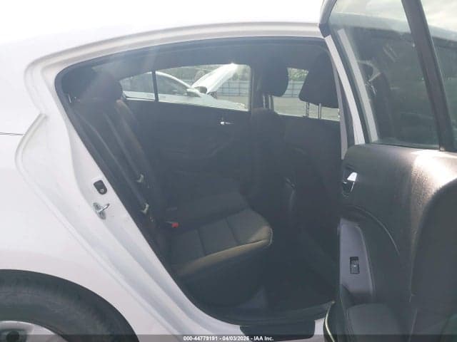 2016 KIA FORTE LX 8