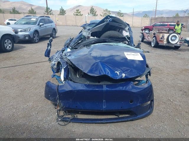 2022 TESLA MODEL Y LONG RANGE DUAL MOTOR ALL-WHEEL DRIVE 12