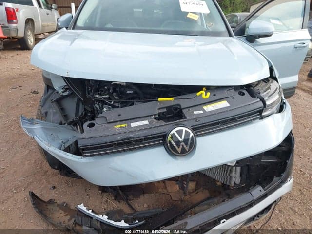 2025 VOLKSWAGEN TAOS 1.5T SE 6