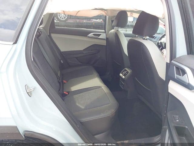 2025 VOLKSWAGEN TAOS 1.5T SE 8