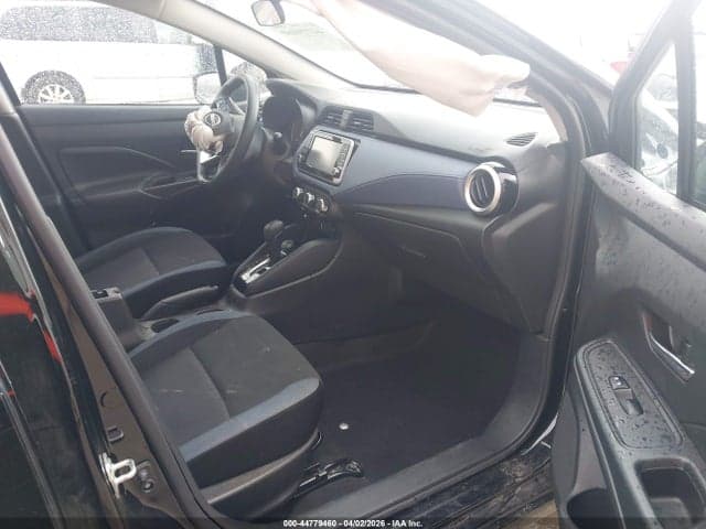 2024 NISSAN VERSA 1.6 SV 5