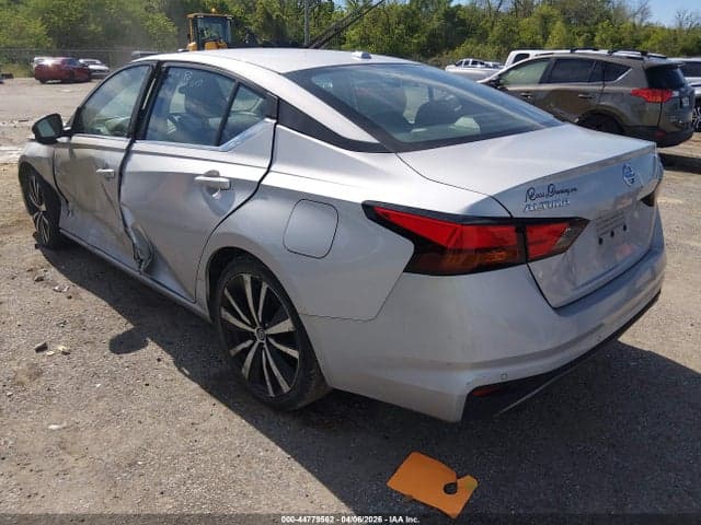 2021 NISSAN ALTIMA SR FWD 3