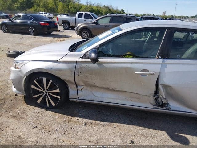 2021 NISSAN ALTIMA SR FWD 6