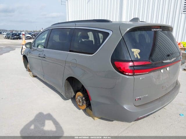 2022 CHRYSLER PACIFICA TOURING L 3