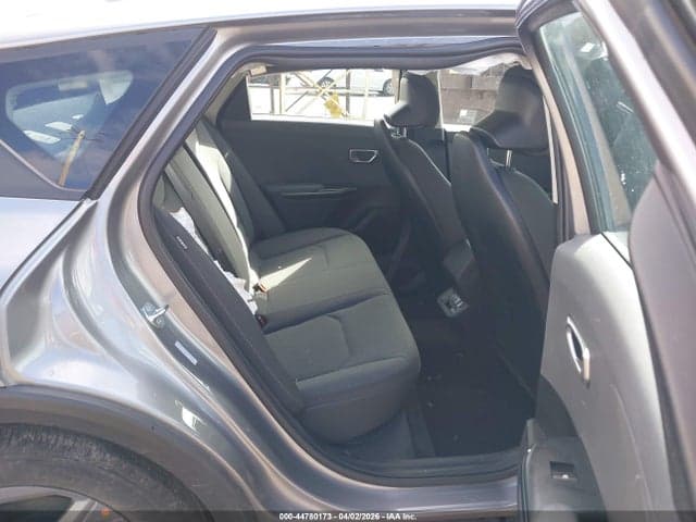 2025 KIA K4 LXS 8
