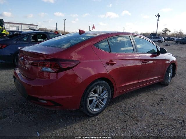 2020 HYUNDAI ELANTRA SEL 4