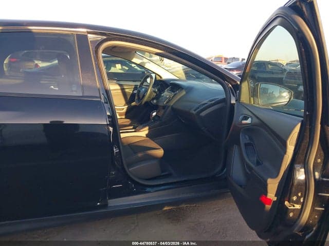 2016 FORD FOCUS SE 5