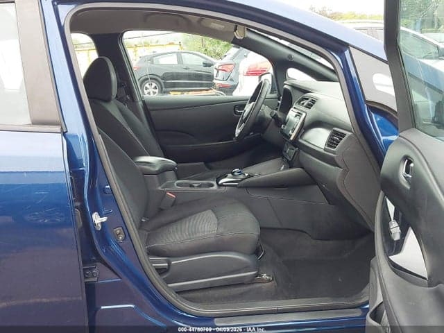 2019 NISSAN LEAF SV 5