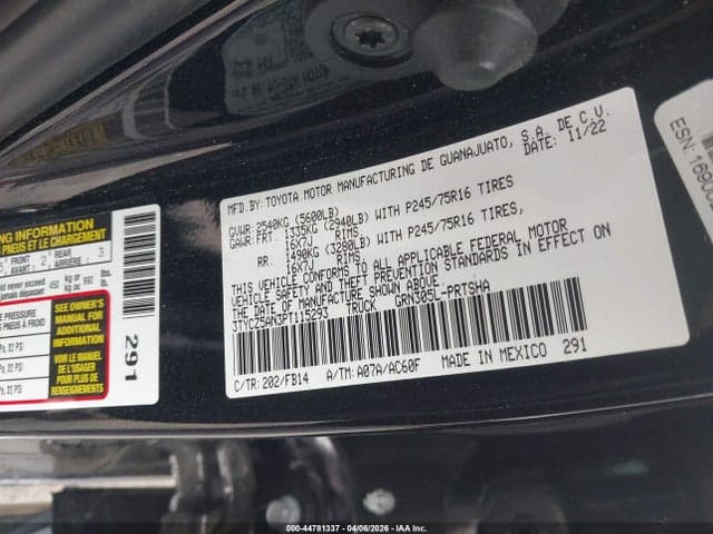 2023 TOYOTA TACOMA SR V6 9