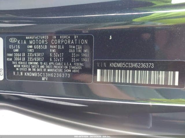 2017 KIA SEDONA LX 9