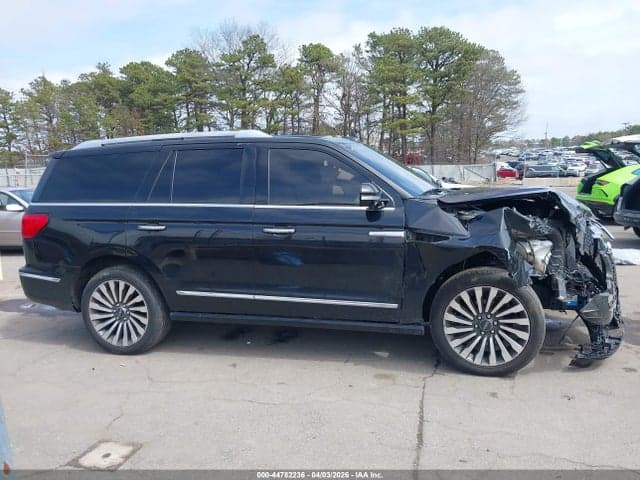 2019 LINCOLN NAVIGATOR RESERVE 13