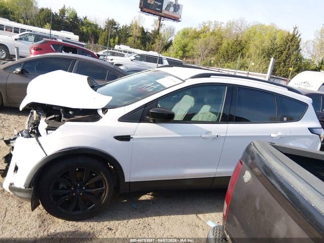 2017 FORD ESCAPE SE 14