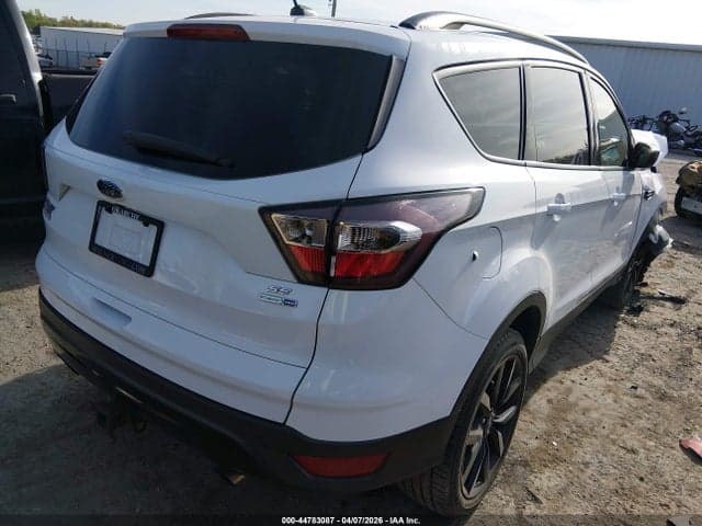 2017 FORD ESCAPE SE 4