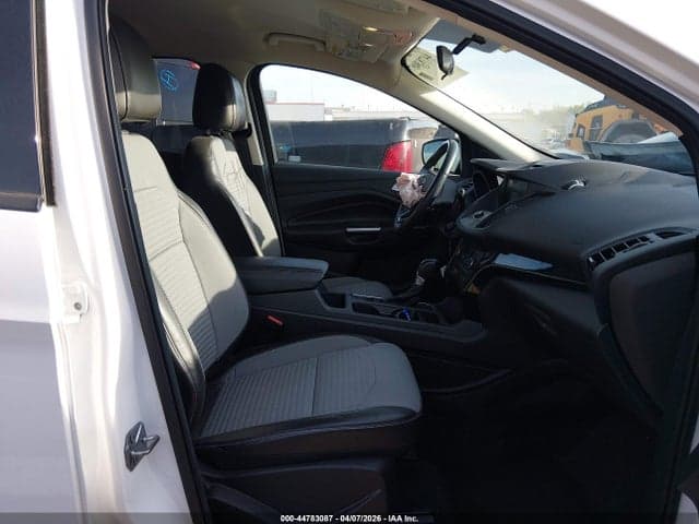 2017 FORD ESCAPE SE 5