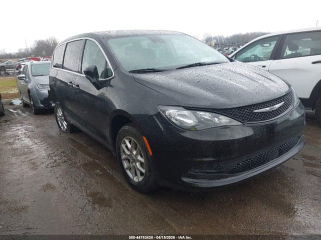 2023 CHRYSLER VOYAGER LX