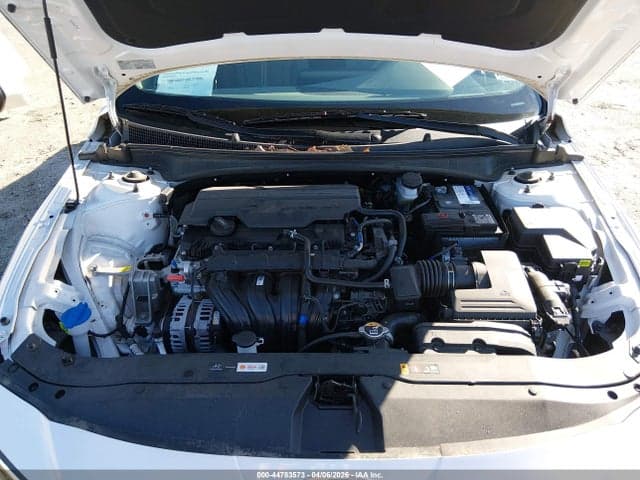 2024 HYUNDAI ELANTRA SE 10
