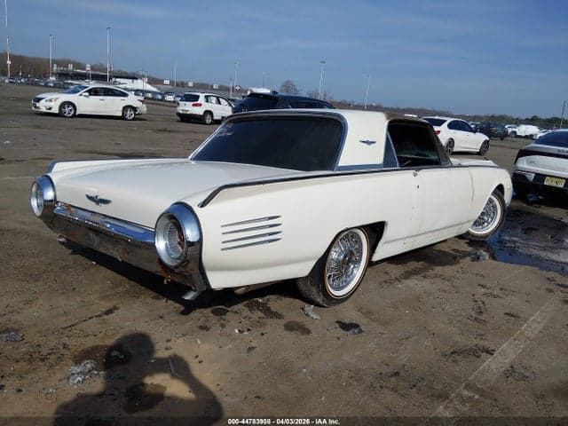 1961 FORD THUNDERBIRD 4