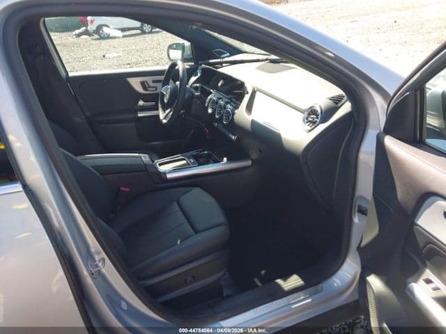 2025 MERCEDES-BENZ GLA 250 4MATIC 5