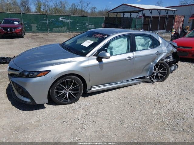 2022 TOYOTA CAMRY SE 2