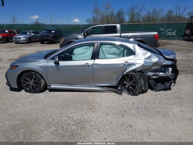 2022 TOYOTA CAMRY SE 14