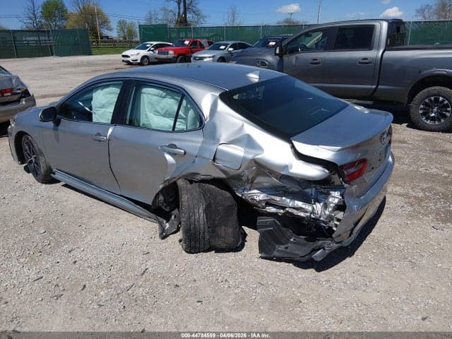 2022 TOYOTA CAMRY SE 3