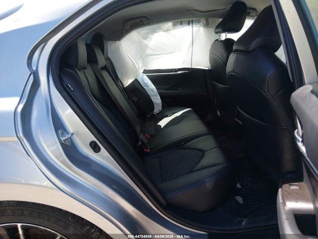 2022 TOYOTA CAMRY SE 7