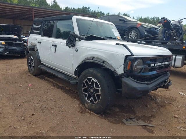 2022 FORD BRONCO OUTER BANKS 1