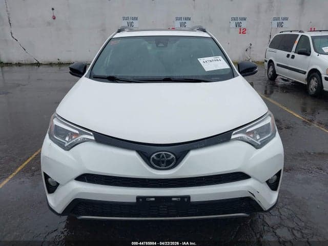 2018 TOYOTA RAV4 SE 12
