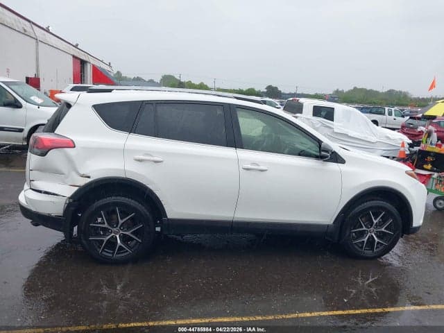 2018 TOYOTA RAV4 SE 13