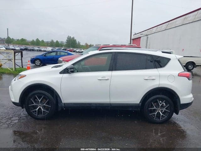 2018 TOYOTA RAV4 SE 14