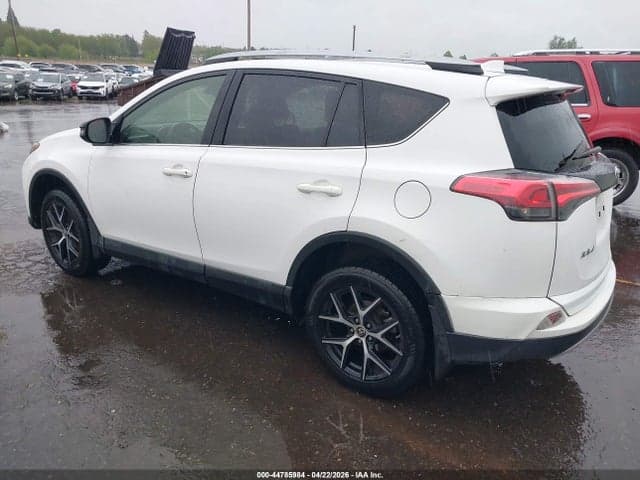 2018 TOYOTA RAV4 SE 3