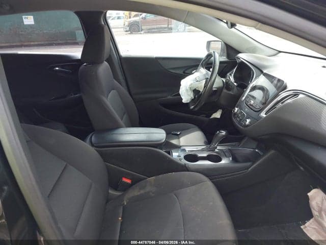 2017 CHEVROLET MALIBU 1LT 5