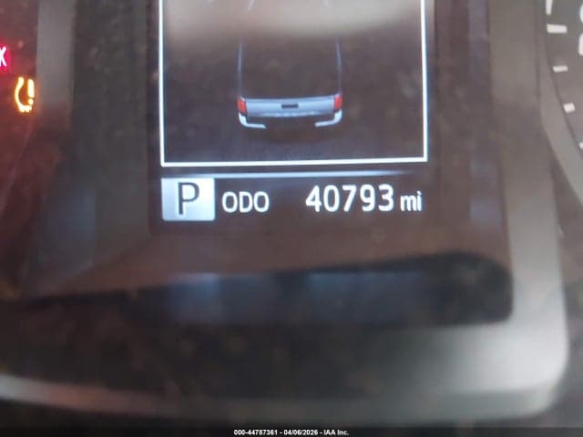 2020 TOYOTA TACOMA SR5 16